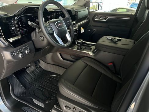New 2026 GMC Sierra 1500 SLT w/ SLT Premium Package image 8