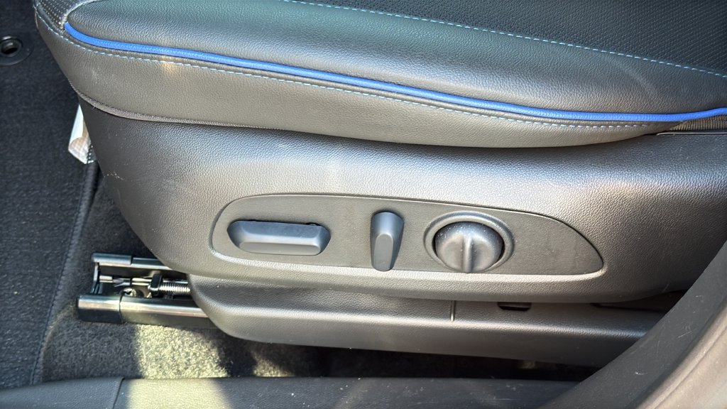 Used 2025 Buick Encore GX Sport Touring w/ Comfort Package FWD image 16
