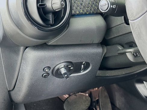 Used 2022 MINI Cooper SE FWD image 10
