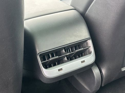 Used 2019 Tesla Model 3 Standard Range Plus image 14