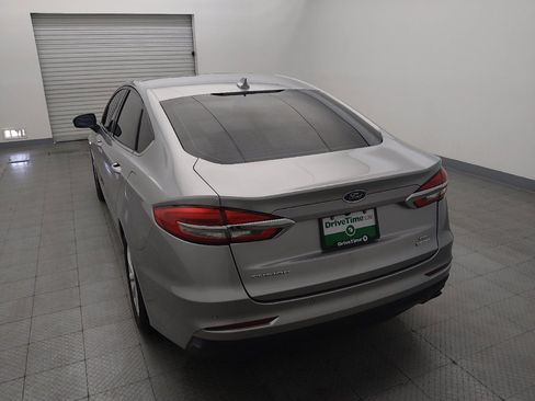 Used 2020 Ford Fusion SE FWD image 6