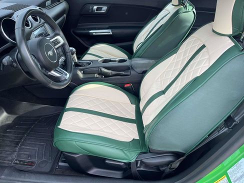 Used 2019 Ford Mustang Coupe RWD image 12