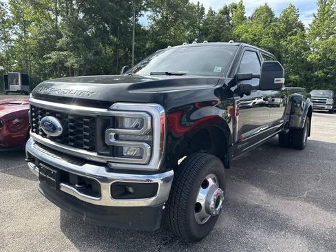 Used 2025 Ford F350 Lariat AWD/4WD image 5