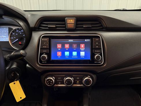 Used 2022 Nissan Versa S FWD image 30