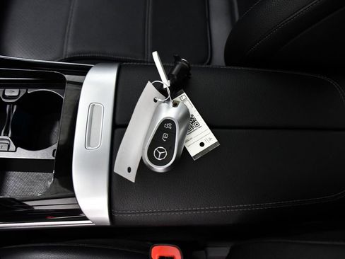 Used 2023 Mercedes-Benz C 300 4MATIC Sedan image 23