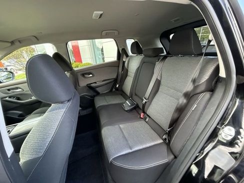 Used 2022 Nissan Rogue SV AWD/4WD image 23