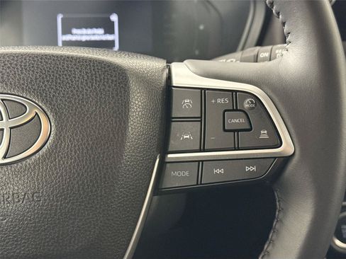 Certified 2025 Toyota Grand Highlander FWD image 20