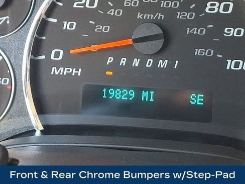 Used 2025 Chevrolet Express 3500 LT w/ LT Preferred Equipment Group RWD image 8