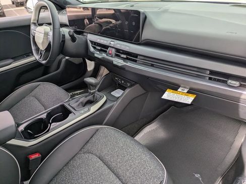 Certified 2025 Kia K4 GT-Line image 12