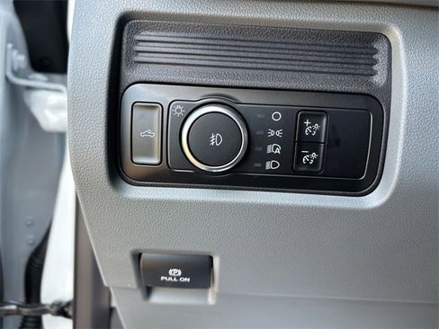 New 2025 Ford F550 4x4 Regular Cab Super Duty image 15