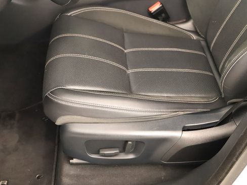 Used 2018 Land Rover Range Rover Velar R-Dynamic SE image 25