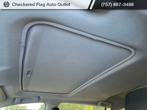 Used 2015 Toyota RAV4 XLE FWD image 9