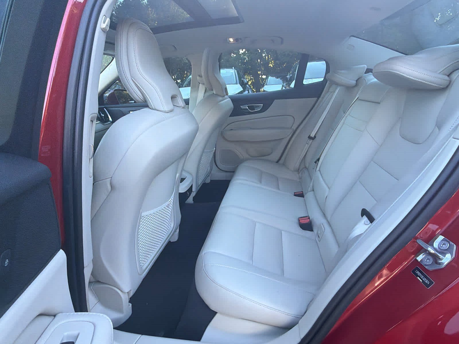 Used 2020 Volvo S60 T5 Momentum FWD image 24