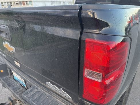 Used 2018 Chevrolet Silverado 2500 High Country w/ Duramax Plus Package AWD/4WD image 16