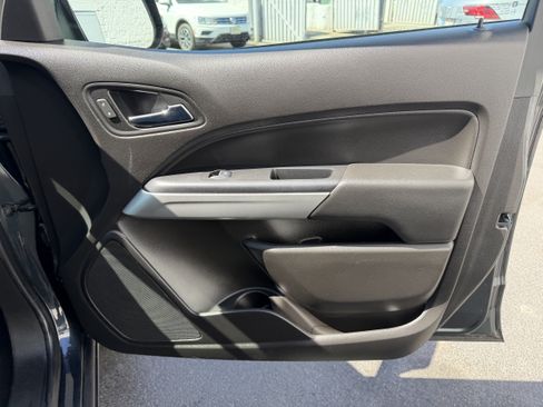 Used 2018 Chevrolet Colorado LT w/ Luxury Package, Chrome AWD/4WD image 32
