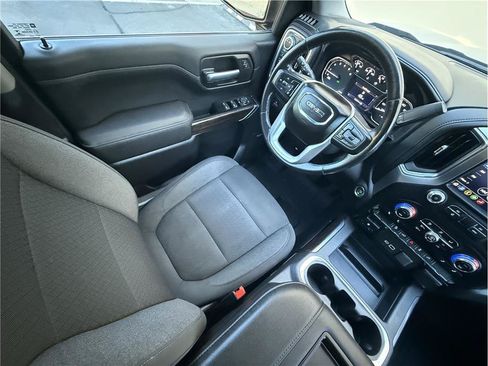 Used 2022 GMC Sierra 1500 Elevation w/ Preferred Package AWD/4WD image 9