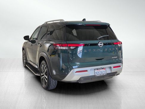 Used 2023 Nissan Pathfinder Platinum image 5