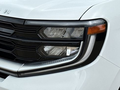 Used 2025 Ford Expedition Platinum image 4