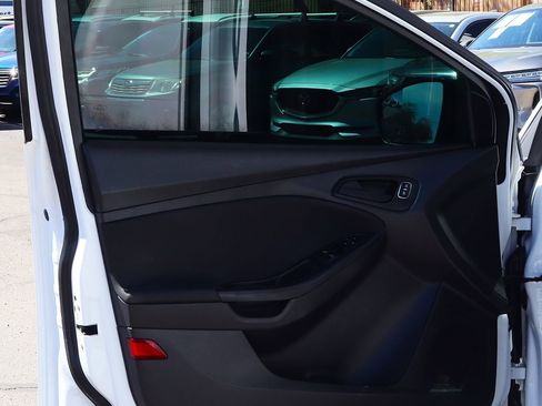 Used 2017 Ford Focus S image 35