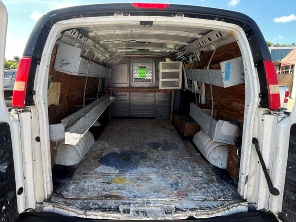 Used 2015 GMC Savana 2500 RWD image 14