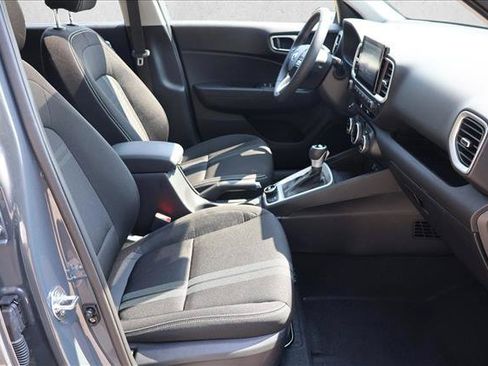 Used 2026 Hyundai Venue SEL FWD image 29