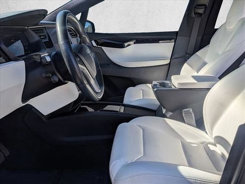 Used 2019 Tesla Model X 100D image 15