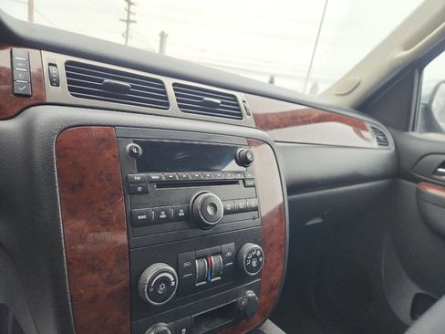 Used 2012 Chevrolet Avalanche LS image 9