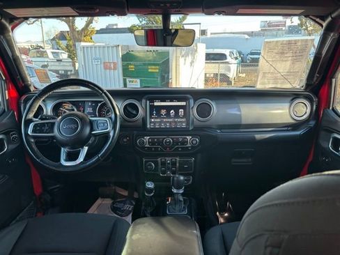 Used 2021 Jeep Wrangler Unlimited Sahara image 38