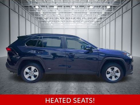 Certified 2021 Toyota RAV4 XLE w/ Convenience Package AWD/4WD image 5