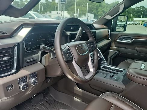 Used 2025 GMC Sierra 2500 Denali w/ Technology Package AWD/4WD image 25
