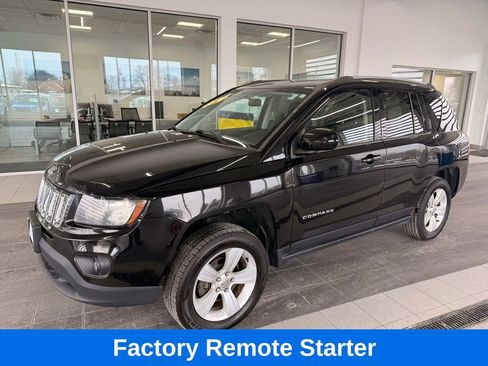 Used 2015 Jeep Compass Latitude image 4