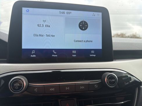 Used 2020 Ford Escape SE image 17