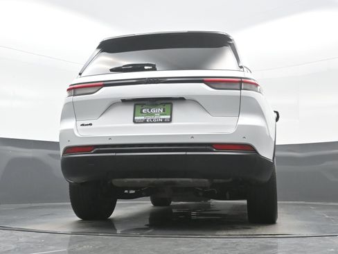 Used 2023 Jeep Grand Cherokee Altitude image 29