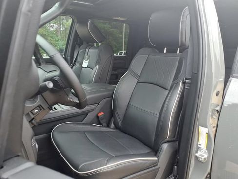 New 2026 RAM 2500 Limited AWD/4WD image 14