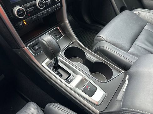 Used 2019 Subaru Ascent Limited w/ Popular Package #2A image 11