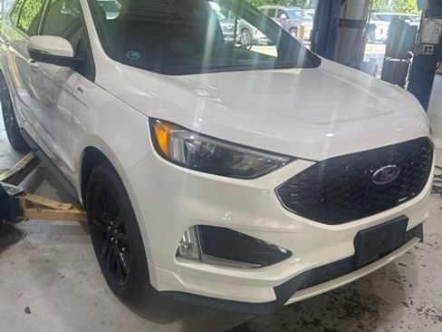Used 2020 Ford Edge ST-Line FWD image 3
