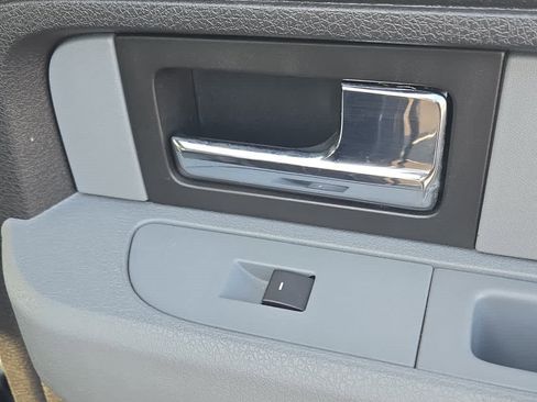 Used 2013 Ford F150 XLT w/ XLT Chrome Pkg image 29