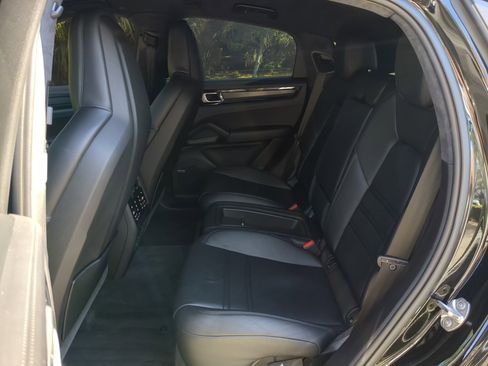 Used 2023 Porsche Cayenne Turbo GT image 19