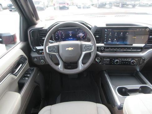 New 2026 Chevrolet Silverado 3500 LTZ w/ LTZ Premium Package image 17