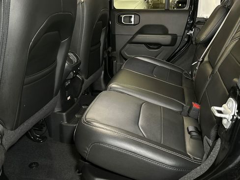 Used 2022 Jeep Wrangler Unlimited Sahara w/ Cold Weather Group AWD/4WD image 14