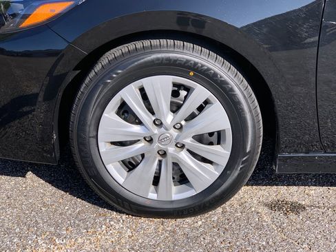 Used 2024 Nissan Sentra S FWD image 8