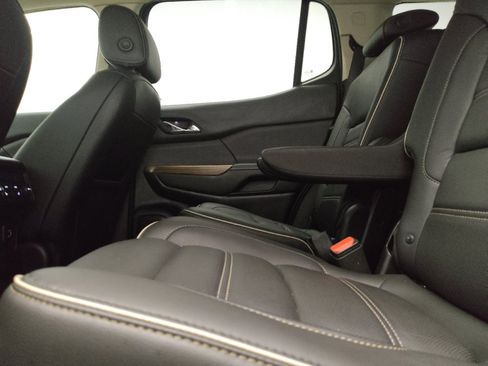 Used 2017 GMC Acadia Denali w/ Technology Package FWD image 18