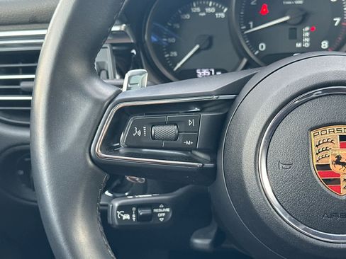 Certified 2025 Porsche Macan image 27