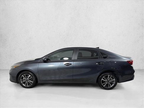 Used 2022 Kia Forte LXS FWD image 6