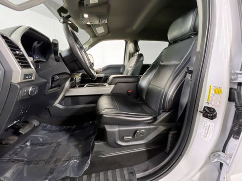 Used 2019 Ford F250 Lariat w/ Lariat Value Package image 21