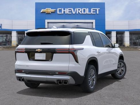 New 2026 Chevrolet Traverse LT w/ Driver Confidence Package AWD/4WD image 4