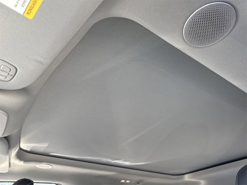 Used 2023 Ford F150 Lariat w/ Equipment Group 502A High image 32