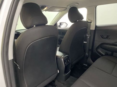 Used 2025 Hyundai Kona SEL image 14