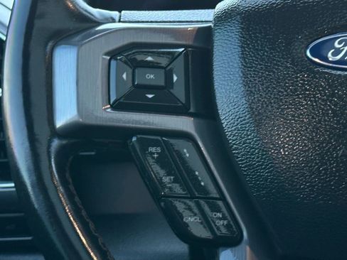 Used 2019 Ford Expedition Platinum image 34