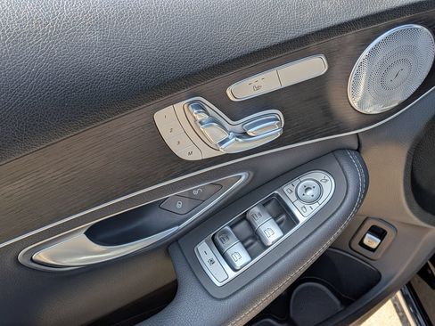 Used 2021 Mercedes-Benz C 300 Sedan image 9